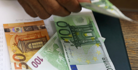 Salário mensal médio em Portugal aumentou